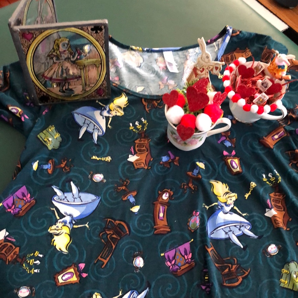 Lot of Alice in Wonderland Things